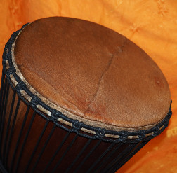 Bougarabou Trommel aus Mali Trommelfell